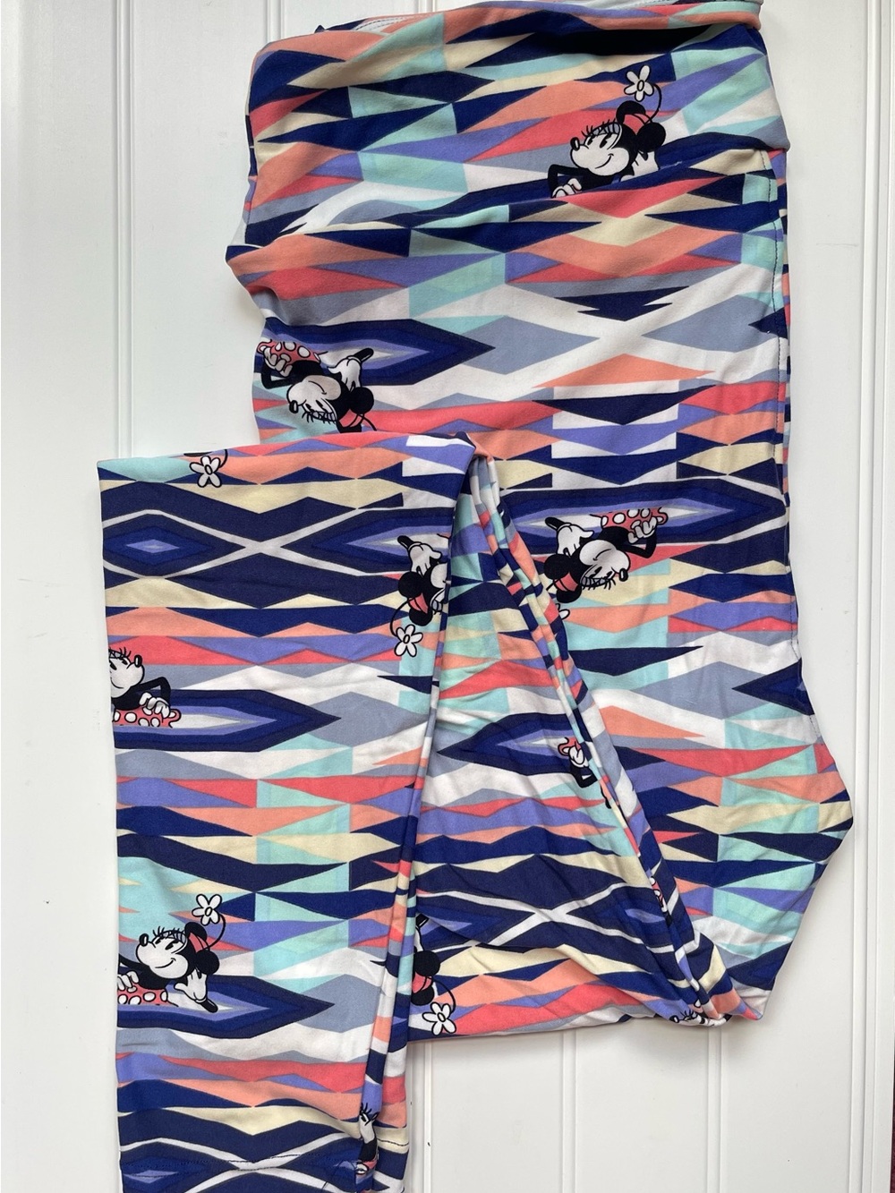 New LuLaRoe Tall & Curvy (12-18) Disney Minnie Mouse leggings